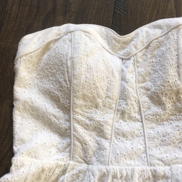 WHITE STRAPLESS DRESS - Picture 2 of 3